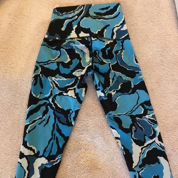 lululemon Wunder Under high waist size 4 legging - Picture 2 of 7